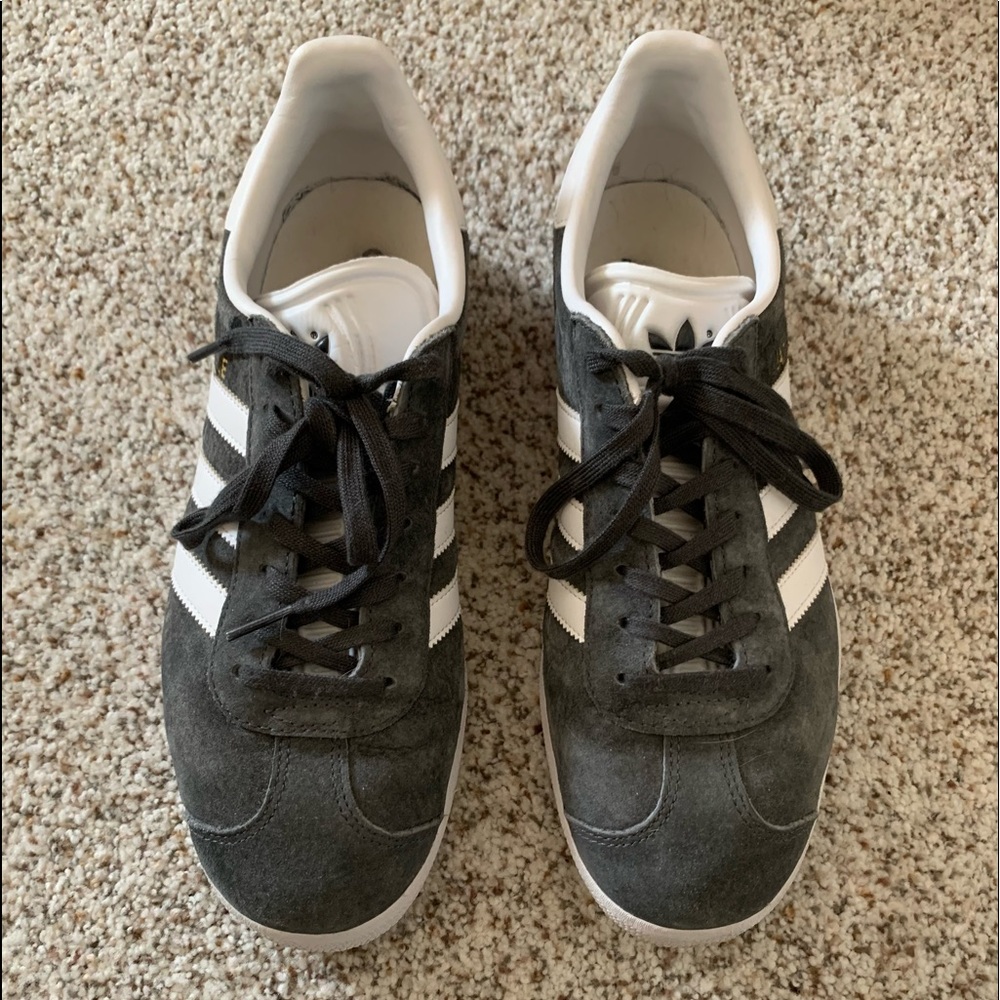 Adidas gazelles WORN ONCE (size 8.5)